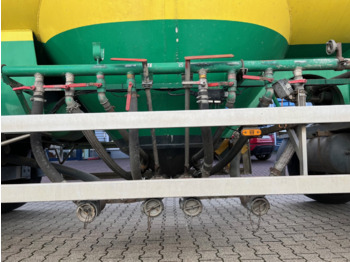 Leasing financiero de Feldbinder EUT 31.2 Silo-Anhänger EUT 31.2 Silo-Anhänger, ca. 31m³, 4x Domdeckel leasing Feldbinder EUT 31.2 Silo-Anhänger EUT 31.2 Silo-Anhänger, ca. 31m³, 4x Domdeckel: foto 2