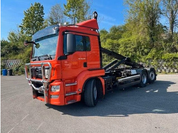 Multibasculante camión MAN TGS 26.480