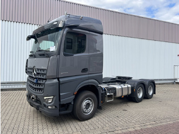 Cabeza tractora MERCEDES-BENZ Arocs 2653