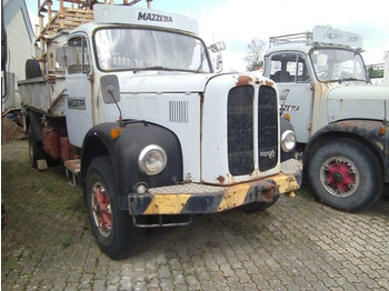 Volquete camión SAURER