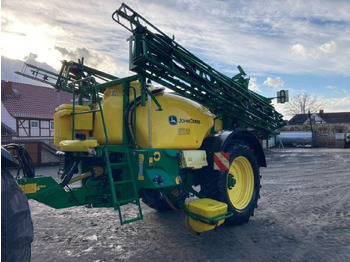 Pulverizador arrastrado JOHN DEERE