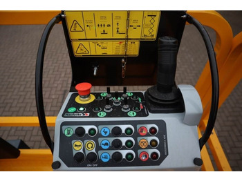 Plataforma de tijeras Haulotte Compact 12DX Valid Inspection, *Guarantee! Diesel,: foto 3