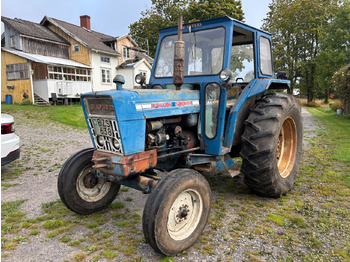 Tractor FORD