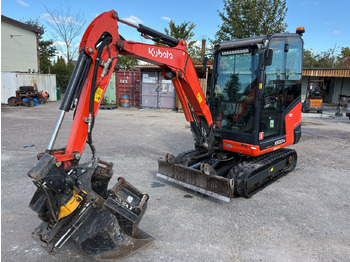 Excavadora KUBOTA KX027-4