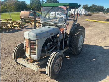 Tractor MASSEY FERGUSON