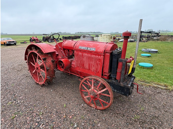 Tractor McCORMICK