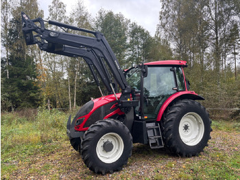 Tractor VALTRA A104