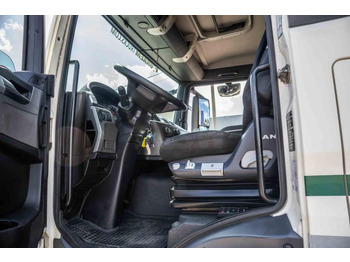 Foto del interior 1: Frigorífico camión MAN TGS 18.320 BL -CARRIER 850-Vlees/Meat/Viande/Fleisch