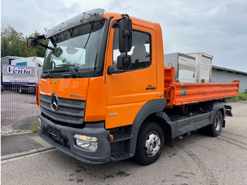 Volquete camión MERCEDES-BENZ Atego 818