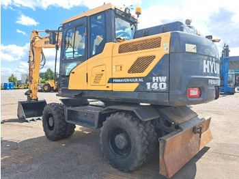 Excavadora de ruedas HYUNDAI