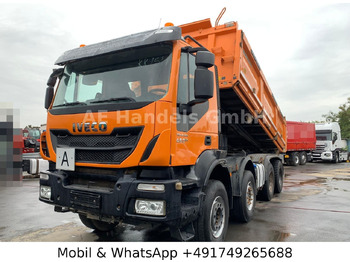 Volquete camión IVECO Trakker