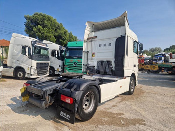 Cabeza tractora DAF XF 530: foto 4