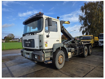 Multibasculante camión MAN