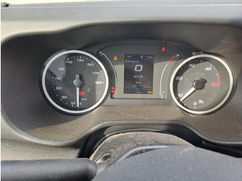 Vehículo comercial ligero IVECO Daily 35S18H/P: foto 2