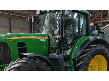 Tractor JOHN DEERE 7530