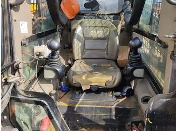 Cargadora de cadenas Case TR 320: foto 5