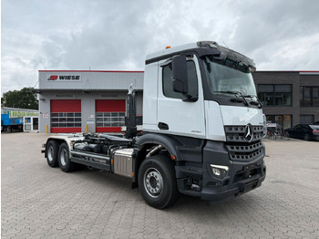 Multibasculante camión MERCEDES-BENZ Arocs 2651