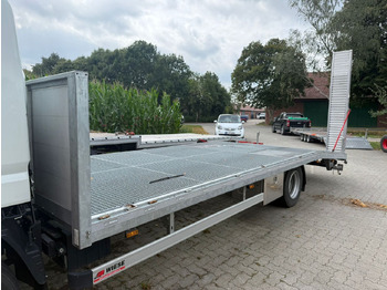Portavehículos camión Mitsubishi Fuso Canter  7C18 Arbeitsbühnentransporter: foto 4