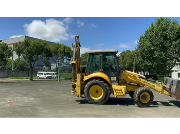 Retroexcavadora CNH LB95B-4PT: foto 3 Retroexcavadora CNH LB95B-4PT: foto 3