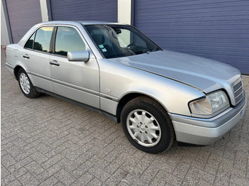 Sedan Mercedes-Benz C-Klasse **C180-PETROL-AC**: foto 3