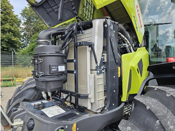 Tractor CLAAS AXION 810 CMATIC: foto 4