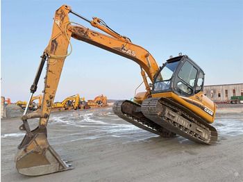 Excavadora de cadenas CASE