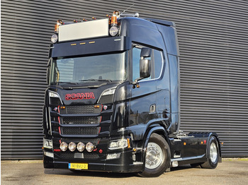 Cabeza tractora SCANIA S 580