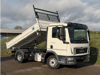 Volquete furgoneta MAN