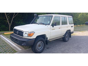 Coche TOYOTA Land Cruiser