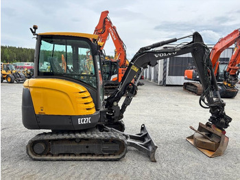 Miniexcavadora Volvo EC27C PYÖRITTÄJÄLLÄ: foto 5