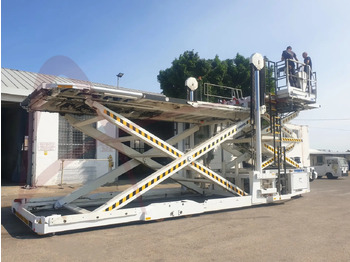 Cargadora de contenedores/ Palets TREPEL