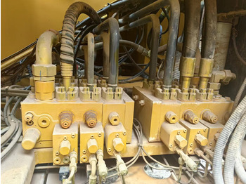 Grúa sobre orugas XCMG Official Used Telescopic Crawler Cranes XGC25T Small Hydraulic Crane Price For Sale: foto 2 Grúa sobre orugas XCMG Official Used Telescopic Crawler Cranes XGC25T Small Hydraulic Crane Price For Sale: foto 2