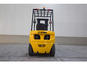 Carretilla todo terreno nuevo XCMG XCB30 3 ton hydraulic Fork Lift Truck Forklift With Attachments: foto 5