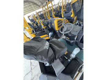 Mini compactadora XCMG XD140VT 4ton small Light Diesel Vibratory Road Roller: foto 5 Mini compactadora XCMG XD140VT 4ton small Light Diesel Vibratory Road Roller: foto 5