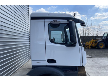 Puerta y piezas MERCEDES-BENZ Actros