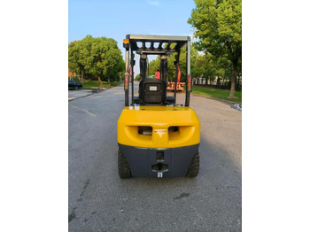 Carretilla elevadora diésel Komatsu Forklift 3 ton Capacity FD30-15, FD30-16, FD30-17: foto 5
