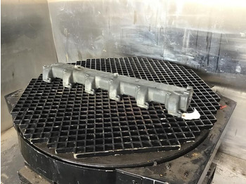 Motor y piezas LIEBHERR