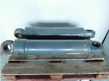 Cilindro hidráulico LIEBHERR