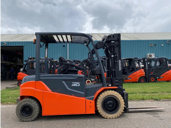 Carretilla elevadora eléctrica TOYOTA