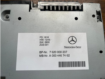 Piezas de recambio Mercedes-Benz Actros MP4 TCC Standard Radio A0004467462: foto 2