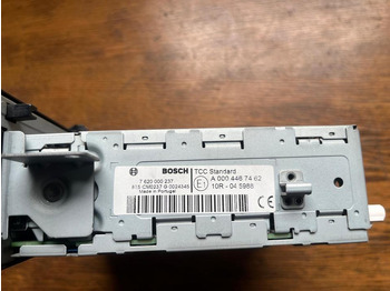 Piezas de recambio Mercedes-Benz Actros MP4 TCC Standard Radio A0004467462: foto 4