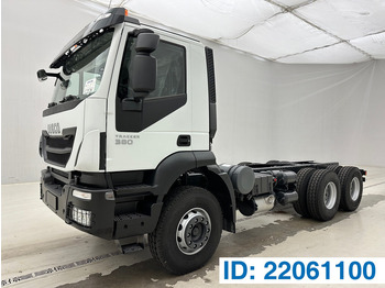 Chasis camión IVECO Trakker