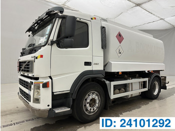Cisterna camión VOLVO FM9 260