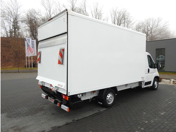Furgoneta Peugeot BOXER KOFFER AUFZUG 8 PALETTEN TEMPOMAT A/C: foto 3