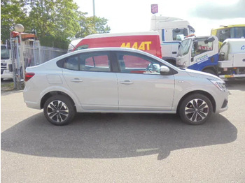Sedan nuevo Renault Taliant 1.0 TURBO NEW TAX FREE: foto 4