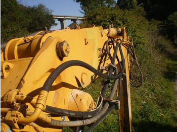 Excavadora de ruedas LIEBHERR A 900