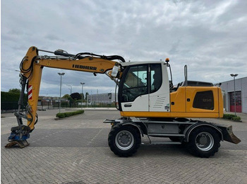 Excavadora de ruedas LIEBHERR A 914