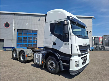 Cabeza tractora Iveco Stralis 440 / HYDRAULICS / BOOGIE / FRIDGE / 2XBED / 620664 KM / AIRCO / AUTOMATIC / EURO-6 / 2015: foto 2