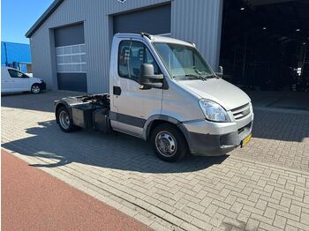 Cabeza tractora IVECO Daily