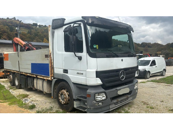 Camión caja abierta Mercedes-Benz Actros 2536 L 6x2 stake body - lifting axle: foto 3